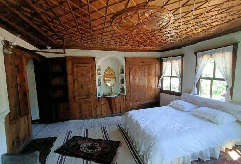 Bed and Breakfast Hacı şakirler Konağı