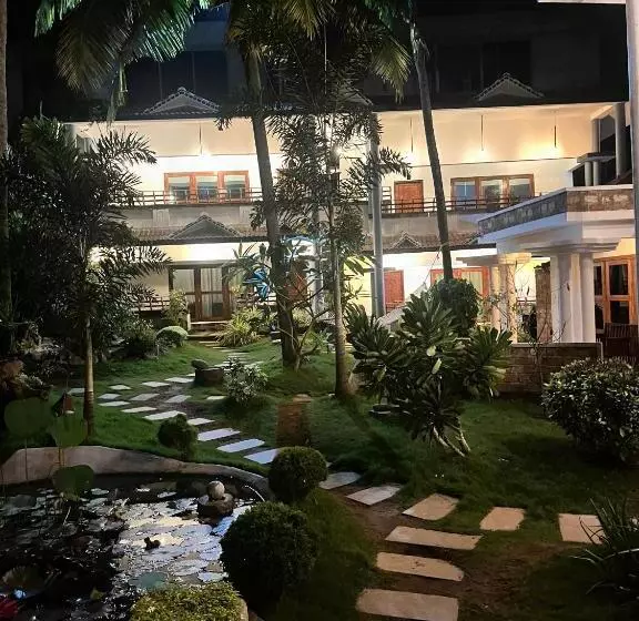 Driftwood Beach Resort