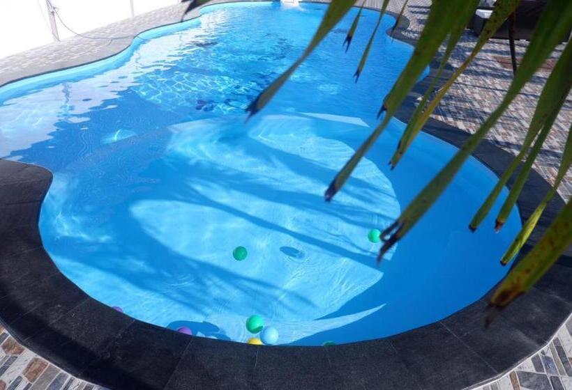 Hotel คลิ๊กรีสอร์ท