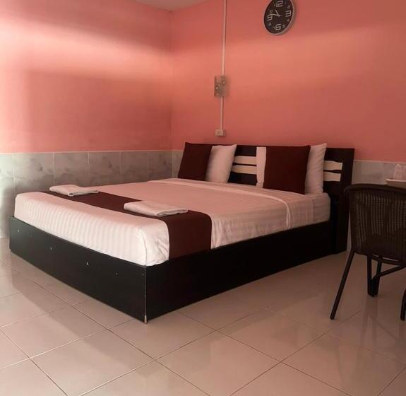 Hotel คลิ๊กรีสอร์ท