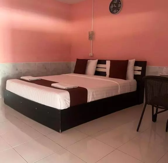 Hotelli คลิ๊กรีสอร์ท