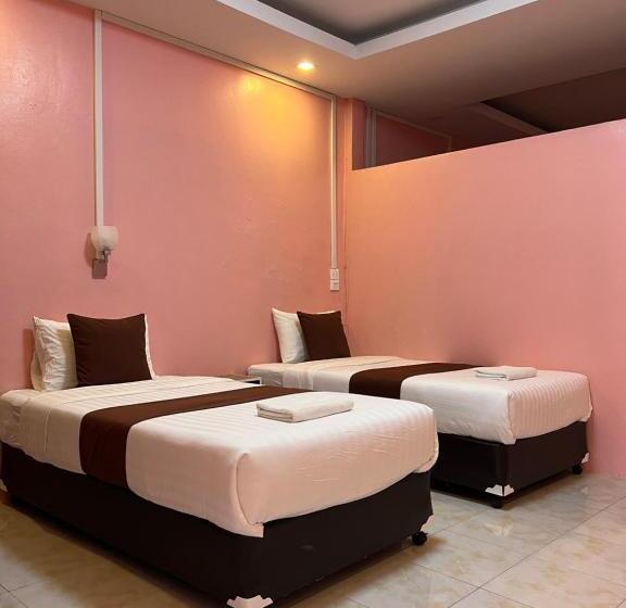 Hotel คลิ๊กรีสอร์ท