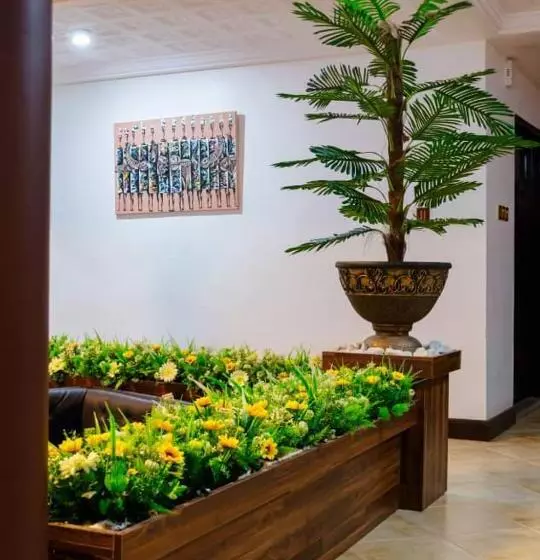 Hotelli Ampric Guest House And Lounge