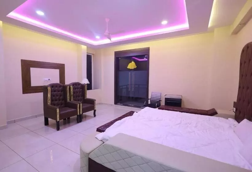 ホテル Ashodev Residency