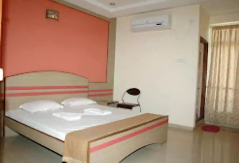 ホテル Balaji Grand Telangana