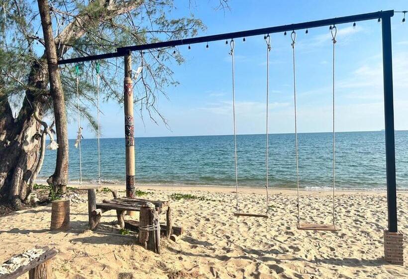 酒店 Creamii Cafe Beach Rayong