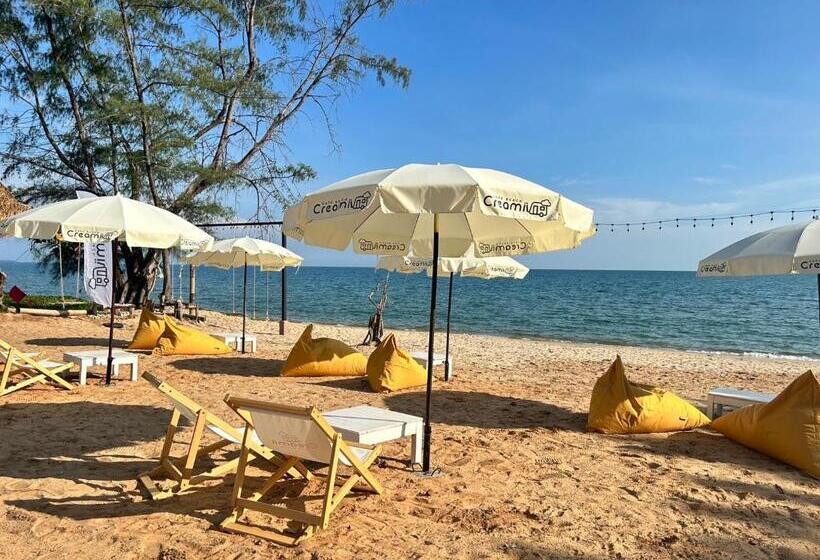 酒店 Creamii Cafe Beach Rayong