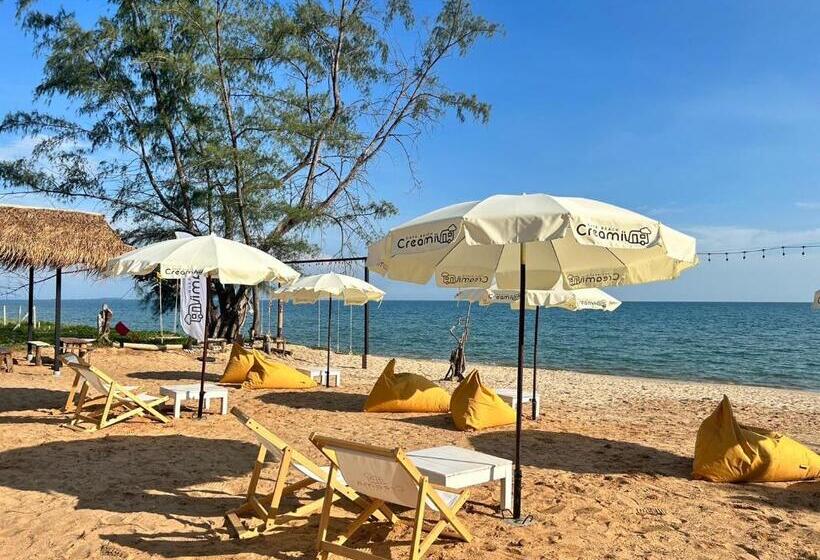 酒店 Creamii Cafe Beach Rayong