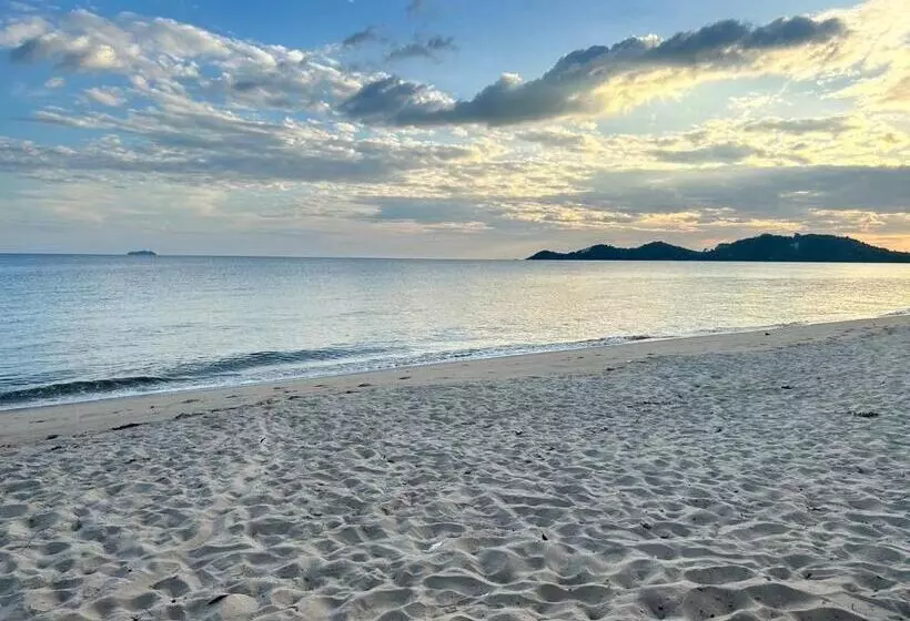 ホテル Creamii Cafe Beach Rayong