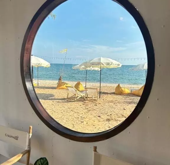 ホテル Creamii Cafe Beach Rayong