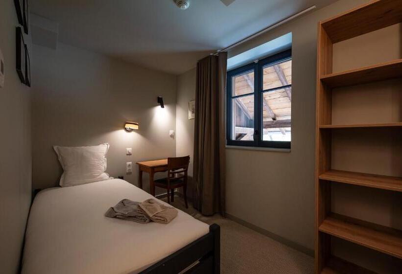 فندق Hôtel Du Domaine Saint Loup