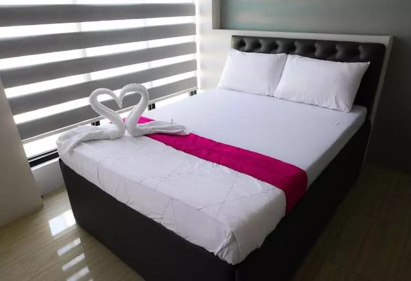 ホテル Oyo 1030 Ai