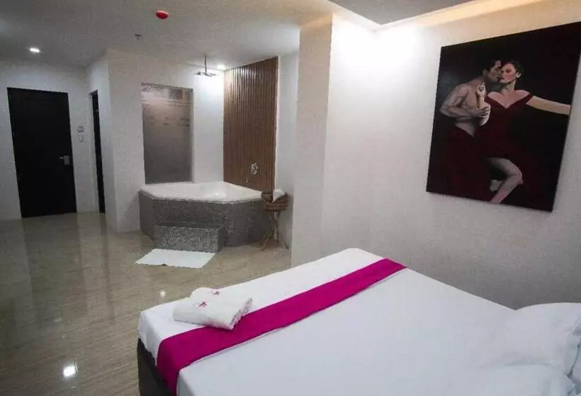 ホテル Oyo 1030 Ai