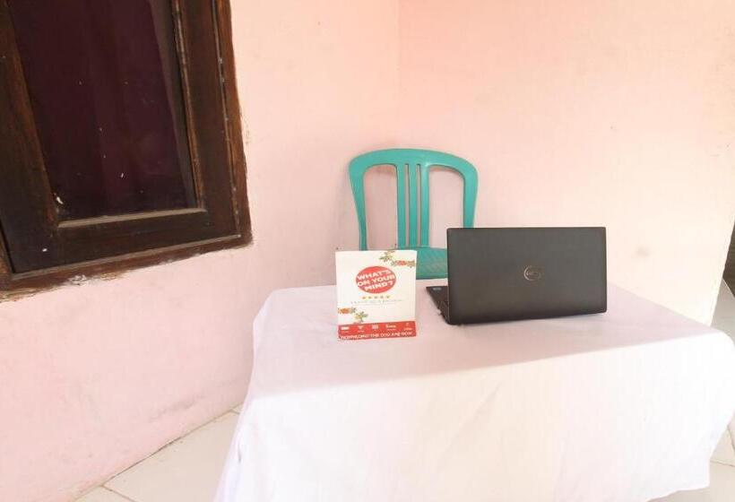 ホテル Oyo 93246 Kanditha Homestay