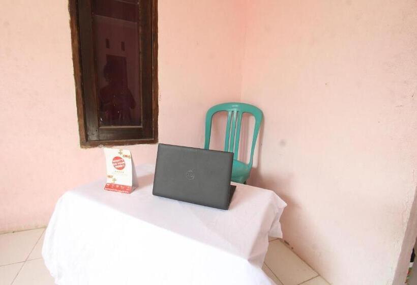 ホテル Oyo 93246 Kanditha Homestay