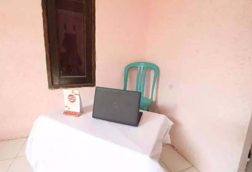 ホテル Oyo 93246 Kanditha Homestay