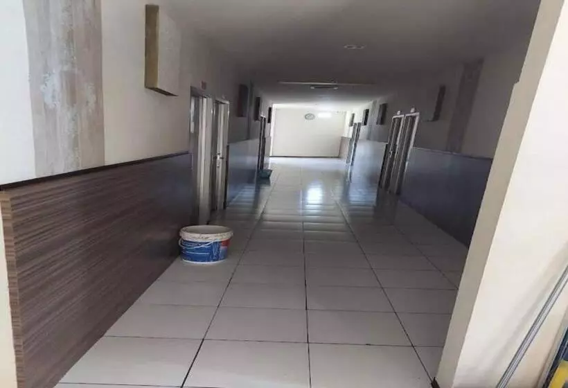 ホテル Oyo 93246 Kanditha Homestay