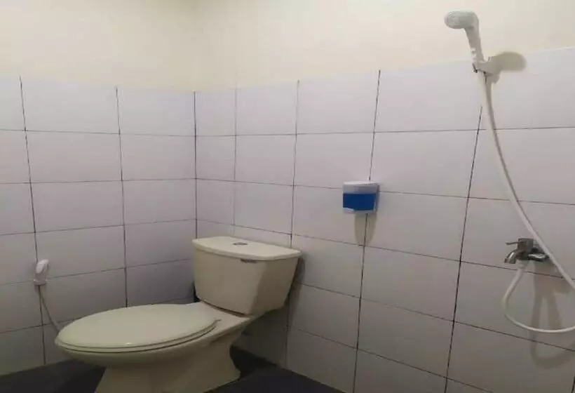 ホテル Oyo 93246 Kanditha Homestay