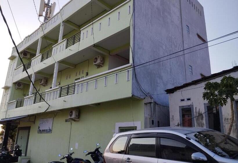 בית מלון כפרי Oyo 93306 Penginapan Permata Hijau Syariah