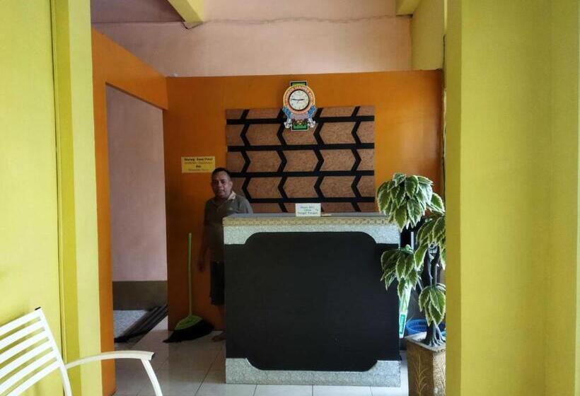 בית מלון כפרי Oyo 93306 Penginapan Permata Hijau Syariah