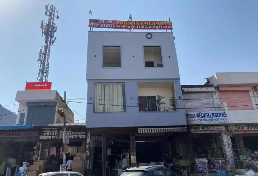 Hotelli Oyo N R Guest House