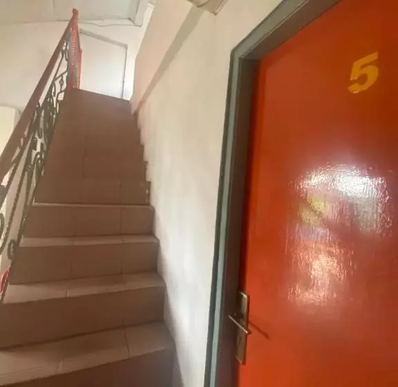 Hotelli Spot On 93312 Homestay Orange