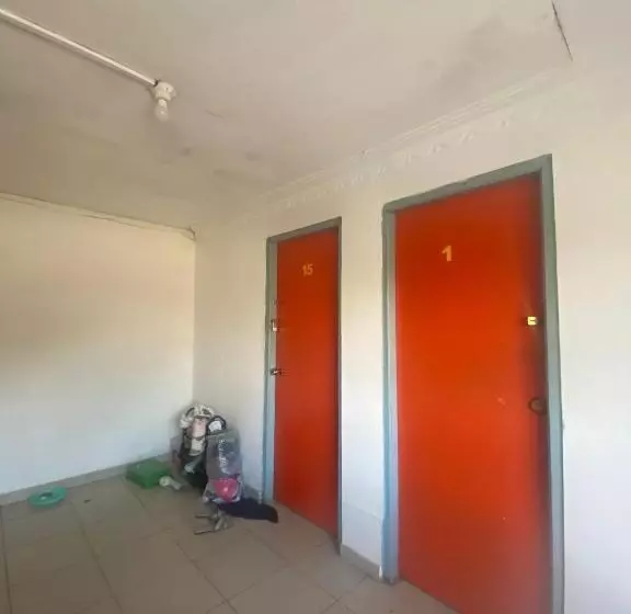 Hotelli Spot On 93312 Homestay Orange