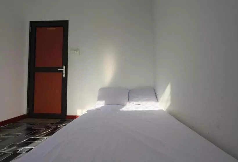 Hotelli Spot On 93312 Homestay Orange