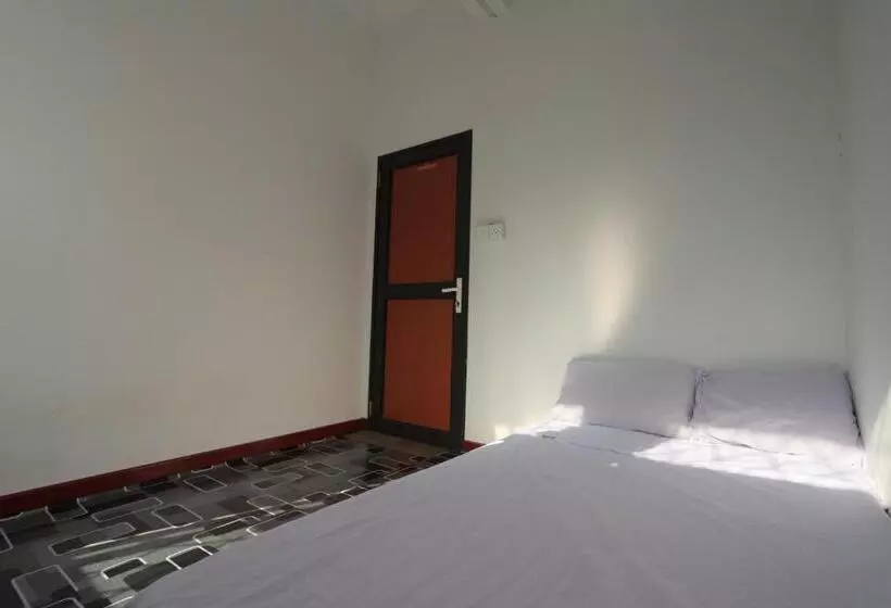 Hotelli Spot On 93312 Homestay Orange