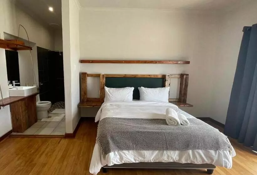 Majatalo Heydays Guesthouse