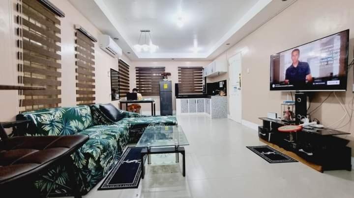 Pensione Jamaica & John Staycation