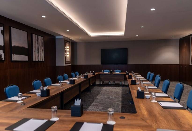 Radisson Blu Hotel, Amman Galleria Mall