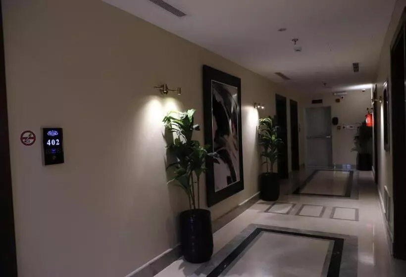 فندق جراند أوتيل للشقق المخدومة Grand Hotel Serviced Apartments