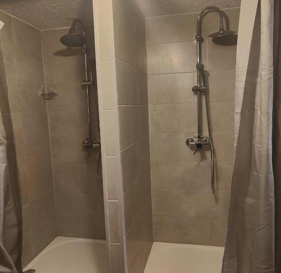 הוסטל Chambre Climatisée Cosy Auberge Du Manala Hôtel 24 24