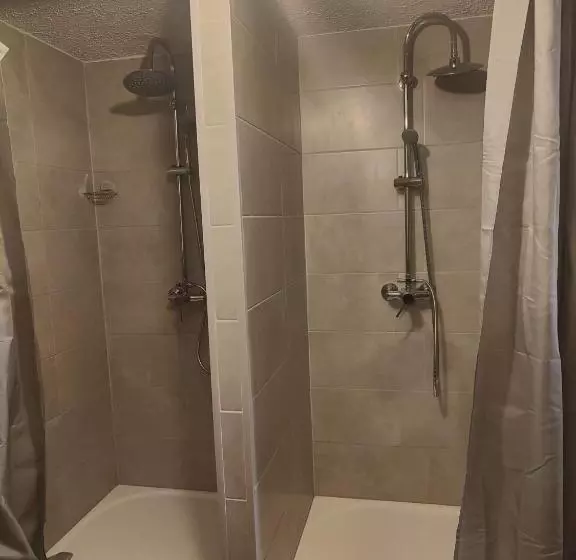 Chambre Climatisée Cosy Auberge Du Manala Hôtel 24 24