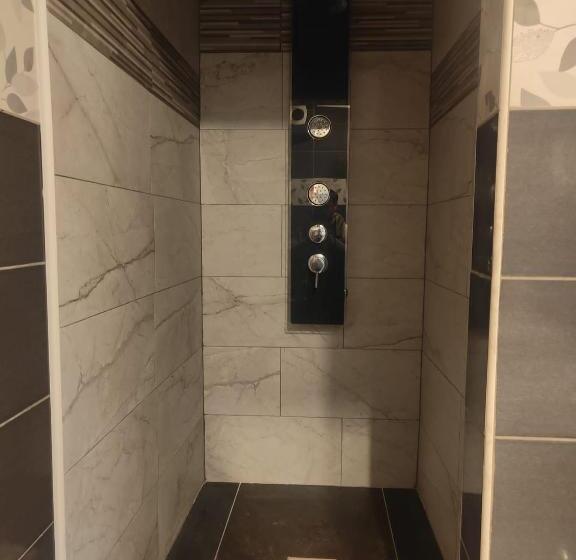 הוסטל Chambre Climatisée Cosy Auberge Du Manala Hôtel 24 24