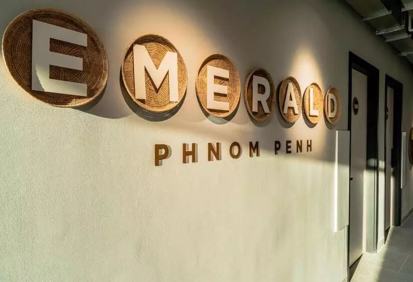 ユースホステル Emerald Hotel Residence