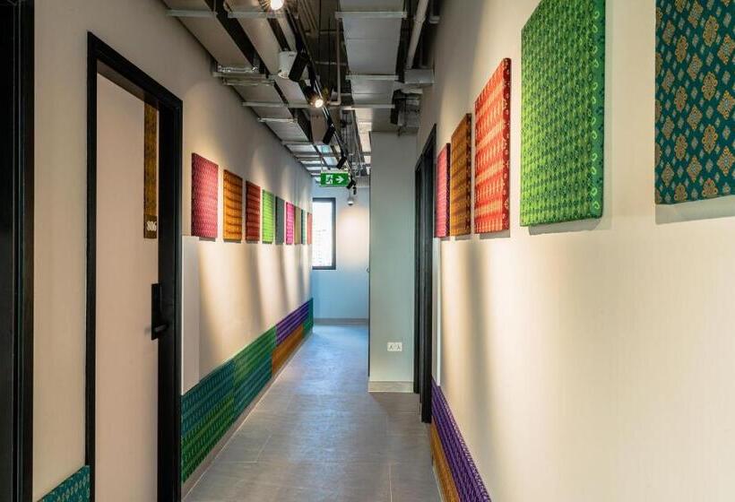 הוסטל Emerald Hotel Residence