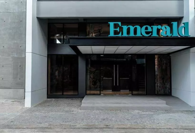 ユースホステル Emerald Hotel Residence