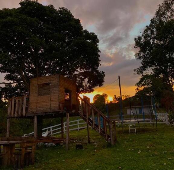 فندق صغير Spanglish Colombia