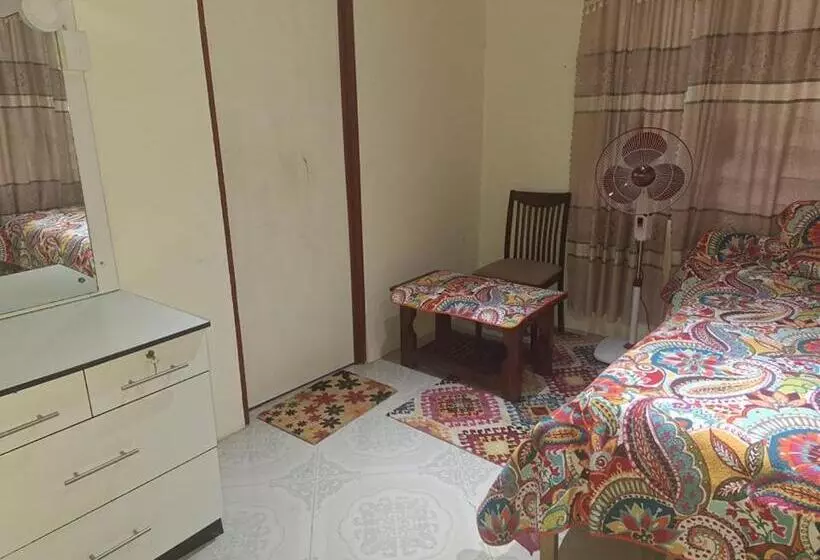 تختخواب و صبحانه Awesome Stay