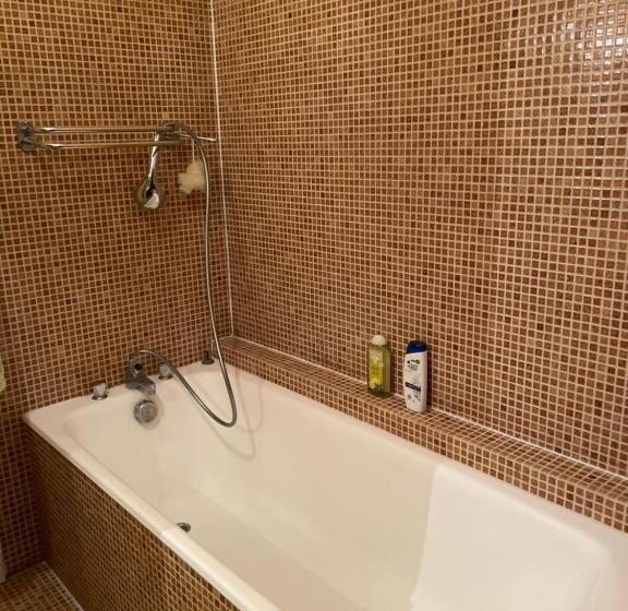 تختخواب و صبحانه Le Bois Perrin