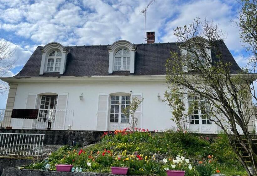 تختخواب و صبحانه Le Bois Perrin