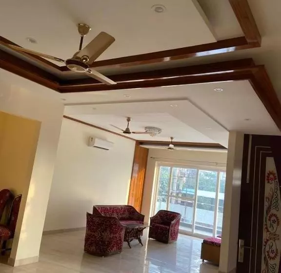 Bed and Breakfast Staymaker Durgapur