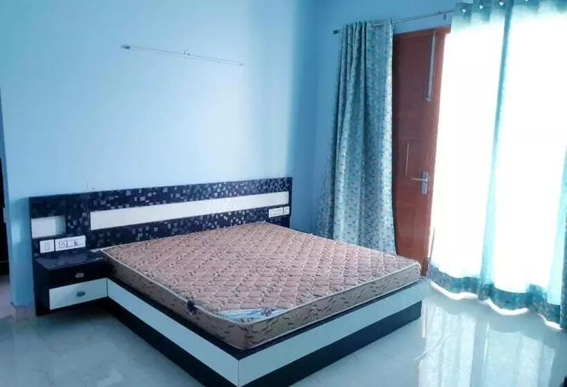 Bed and Breakfast Staymaker Durgapur