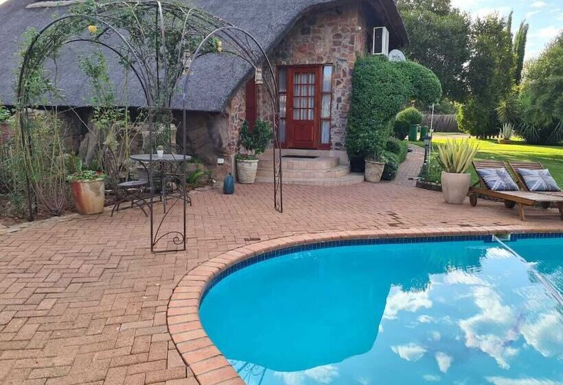 تختخواب و صبحانه Stone Town Guesthouse