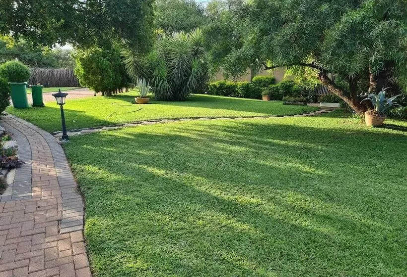 تختخواب و صبحانه Stone Town Guesthouse