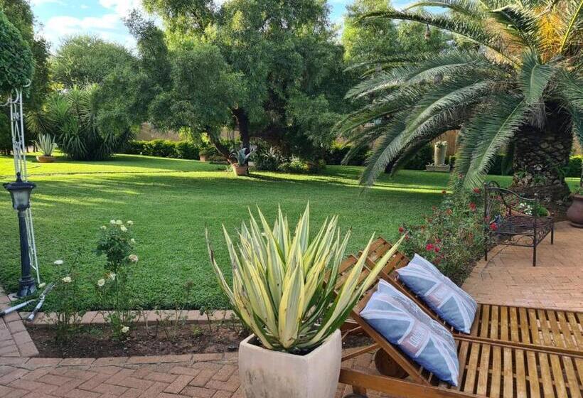 تختخواب و صبحانه Stone Town Guesthouse