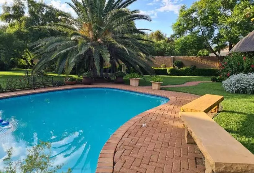 تختخواب و صبحانه Stone Town Guesthouse