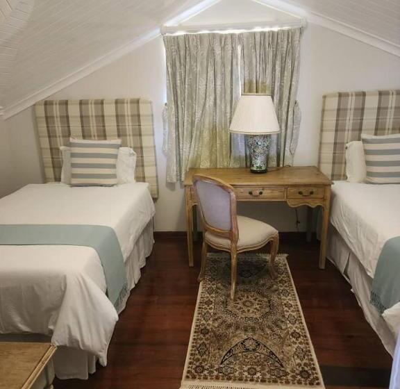 تختخواب و صبحانه Stone Town Guesthouse